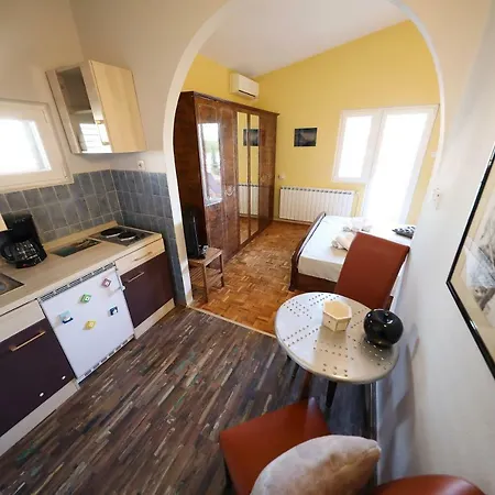 Terracotta Studio 2 Apartment Starigrad Paklenica